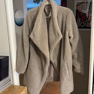 STEVE MADDEN BB Dakota faux fur jacket